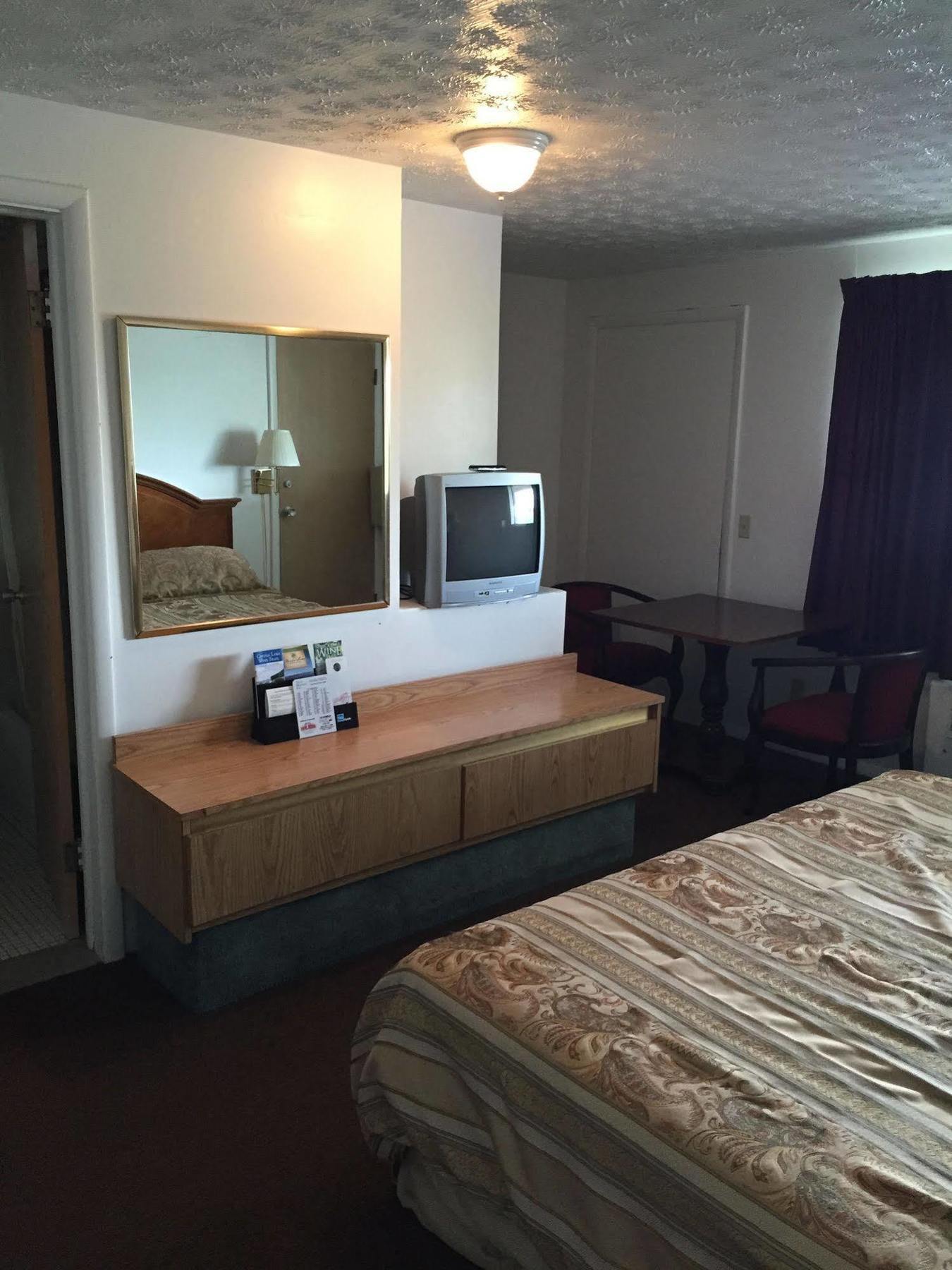 Vista Heights Inn Henrietta Εξωτερικό φωτογραφία